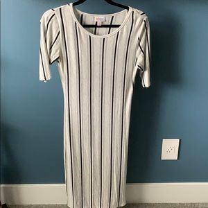 Small LulaRoe Julia